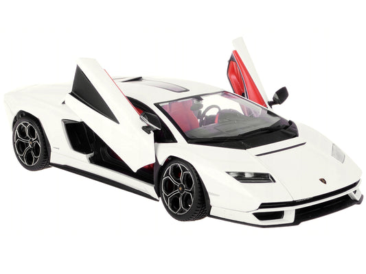 Lamborghini Countach LPI 800-4 White 1/24 Diecast Model Car by Bburago