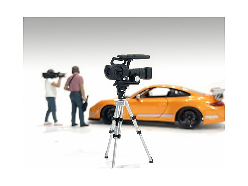 "On-Air" Figure 5 with Standing Camera for 1/24 Scale Models by American Diorama