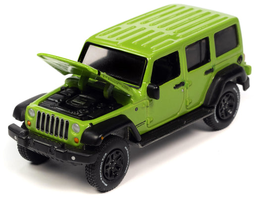 2013 Jeep Wrangler Unlimited Moab Edition Gecko Green "Sport Utility" Limited Edition 1/64 Diecast Model Car by Auto World