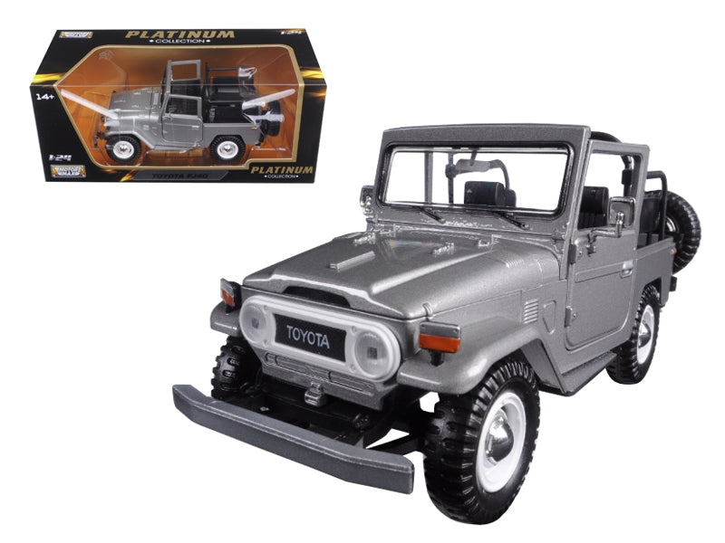 Toyota FJ40 FJ 40 Convertible Silver 1/24 Diecast Model Car by Motormax