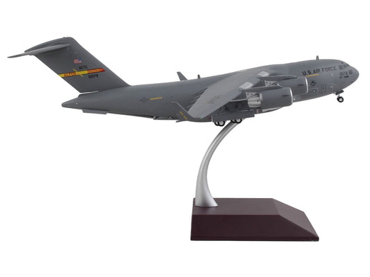 Boeing C-17 Globemaster III Transport Aircraft "Altus Air Force Base" United States Air Force "Gemini 200" Series 1/200 Diecast Model Airplane by GeminiJets